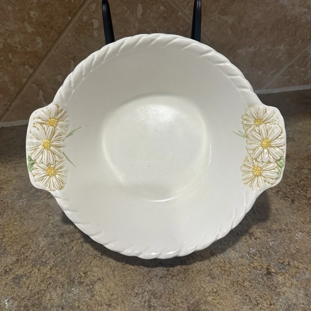 Vintage 1960's Poppytrail Metlox Sculptured Daisy Serving Bowl Handles 7 